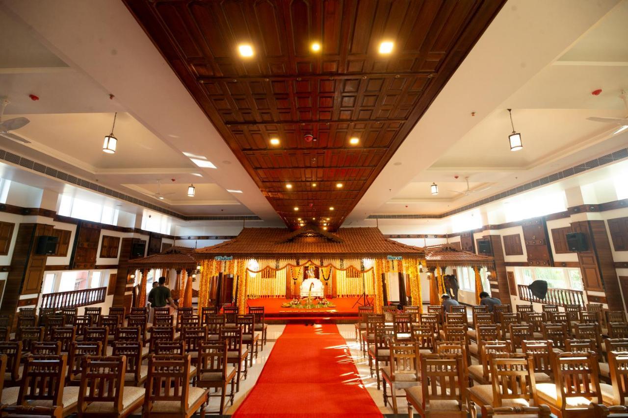Hotel Guruvayur Darshan Exterior foto