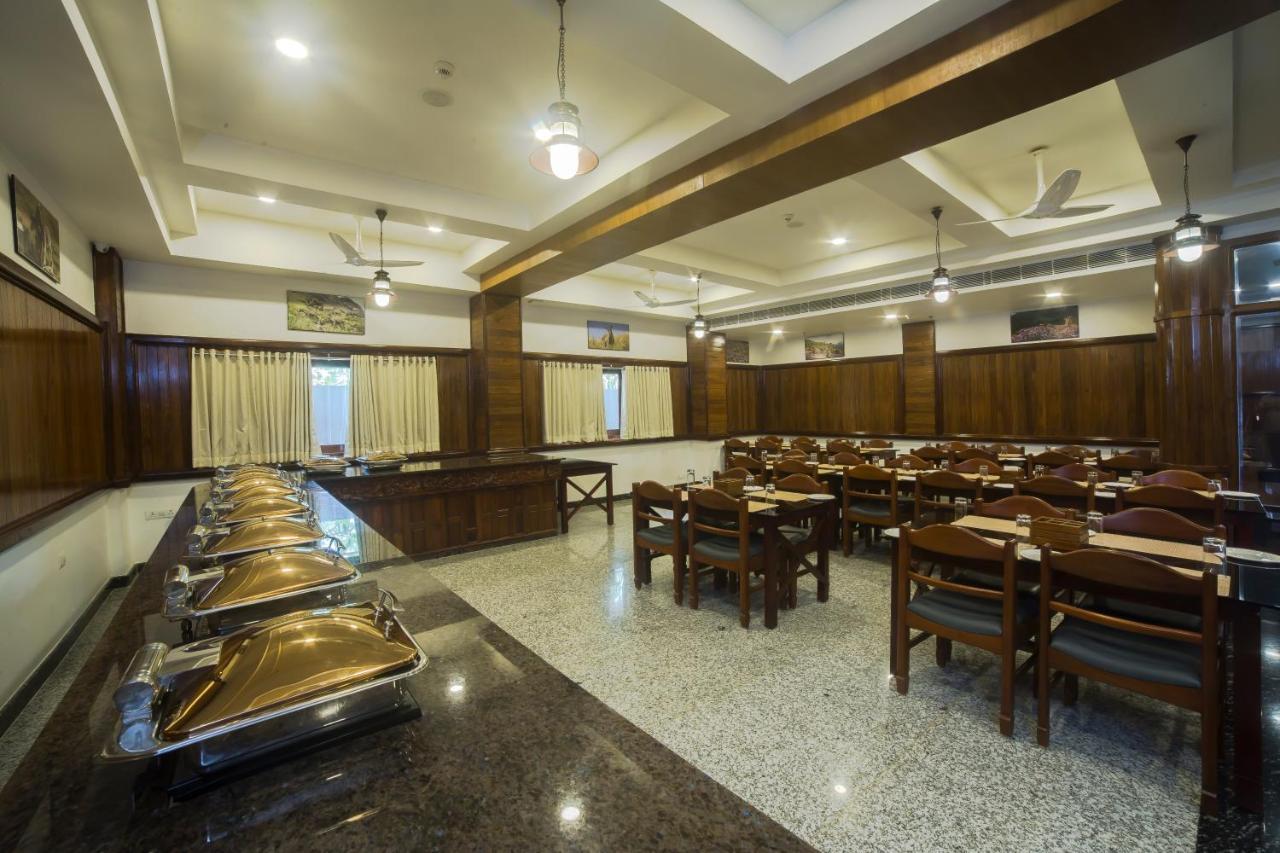 Hotel Guruvayur Darshan Exterior foto