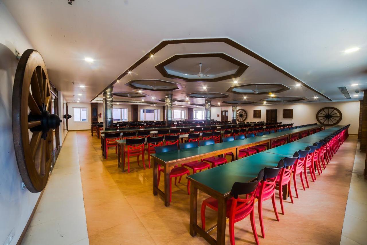Hotel Guruvayur Darshan Exterior foto