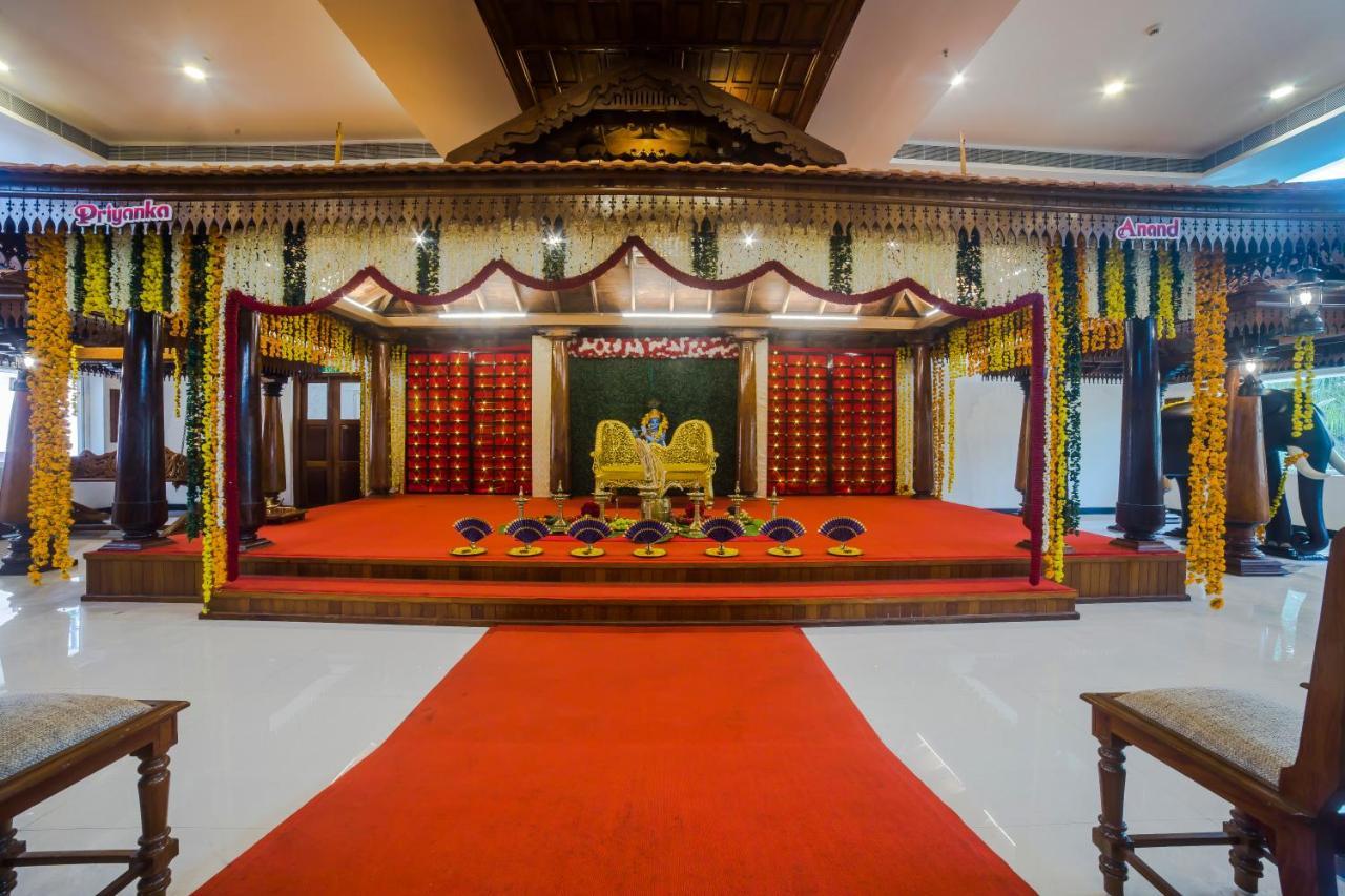 Hotel Guruvayur Darshan Exterior foto