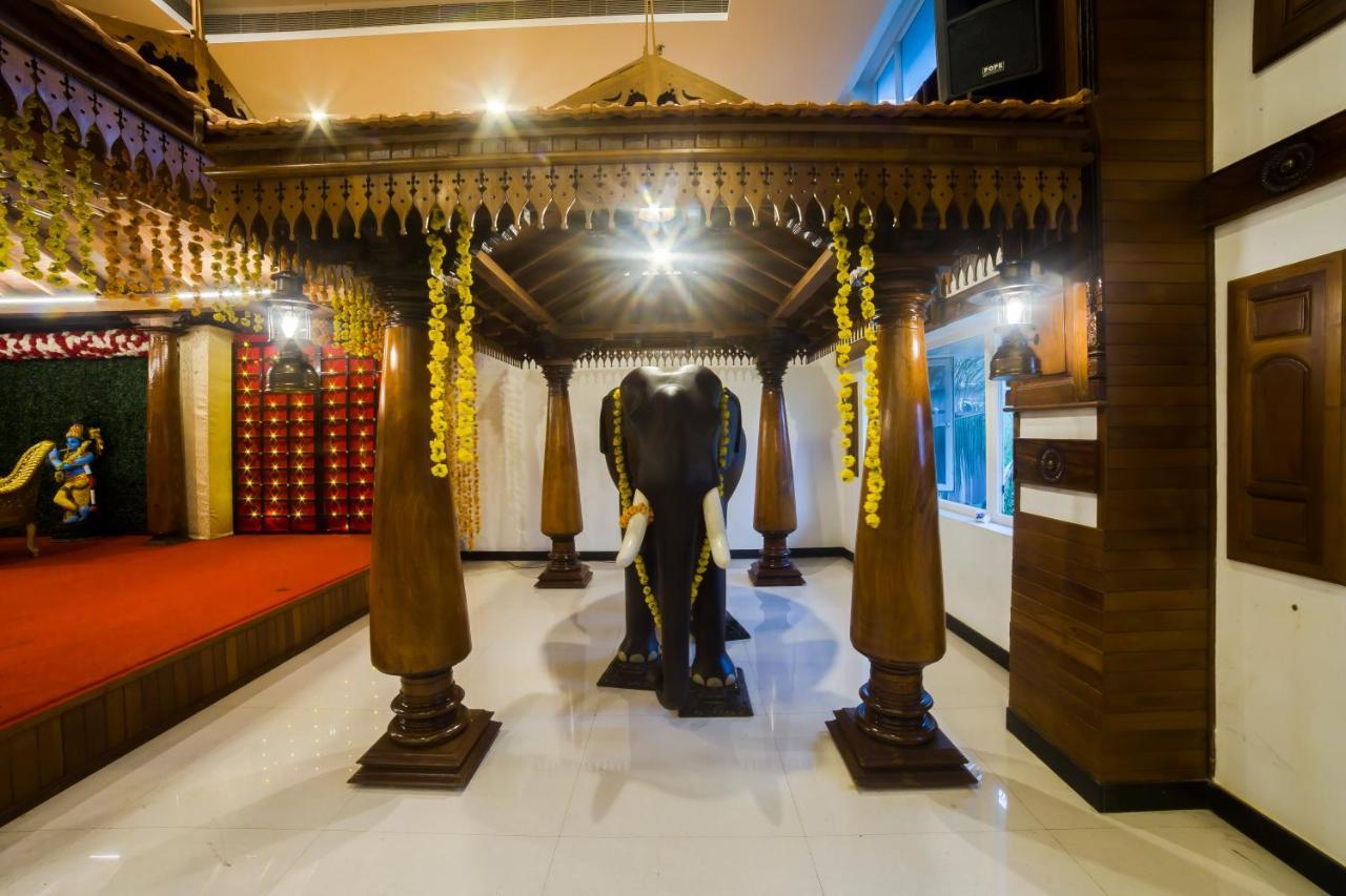 Hotel Guruvayur Darshan Exterior foto